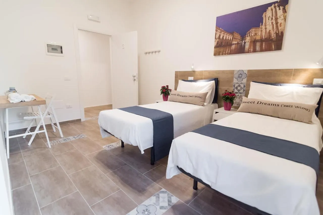 Raudino Rooms Siraküza 0*,  İtalya